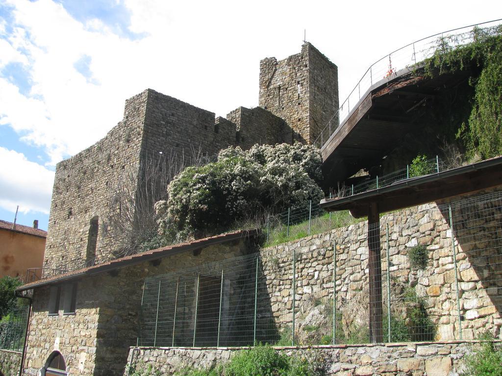 Casa Med Holiday Home Isolabona Екстериор снимка
