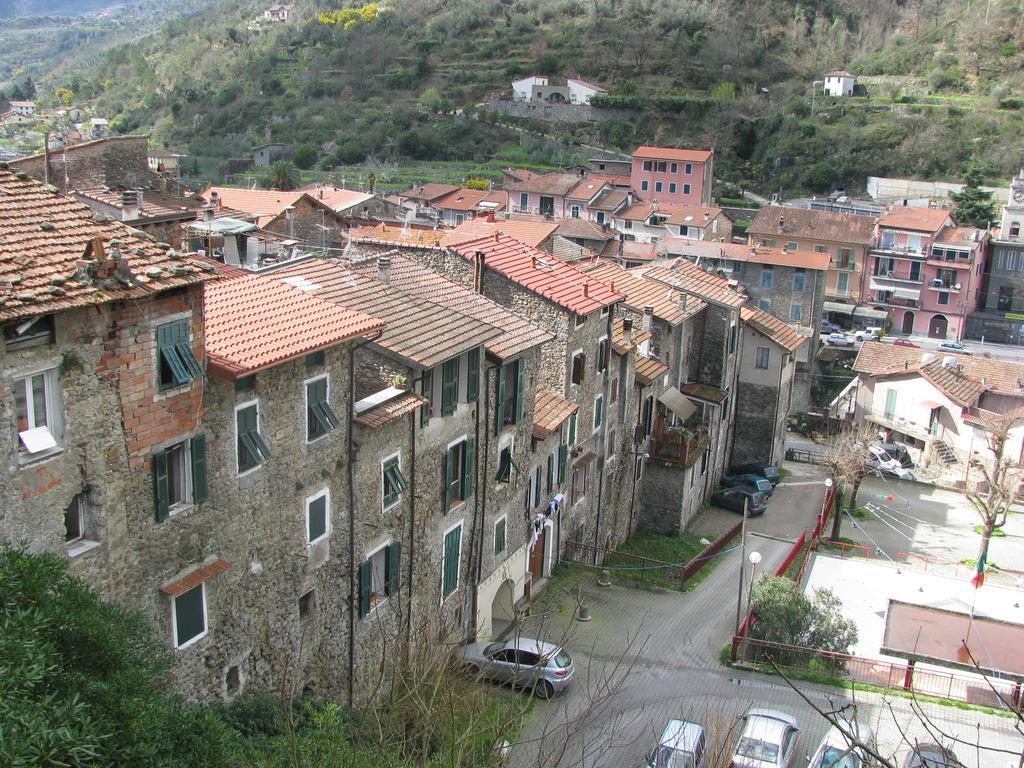 Casa Med Holiday Home Isolabona Екстериор снимка