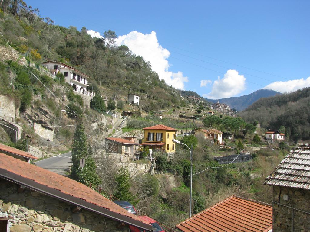 Casa Med Holiday Home Isolabona Екстериор снимка