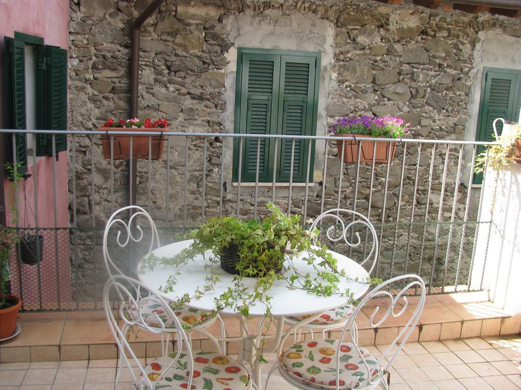 Casa Med Holiday Home Isolabona Екстериор снимка