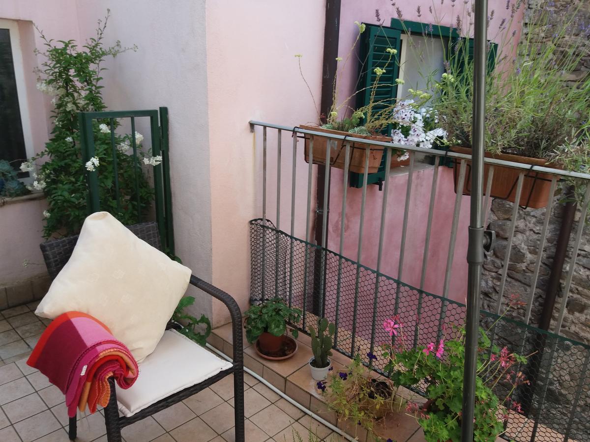 Casa Med Holiday Home Isolabona Екстериор снимка